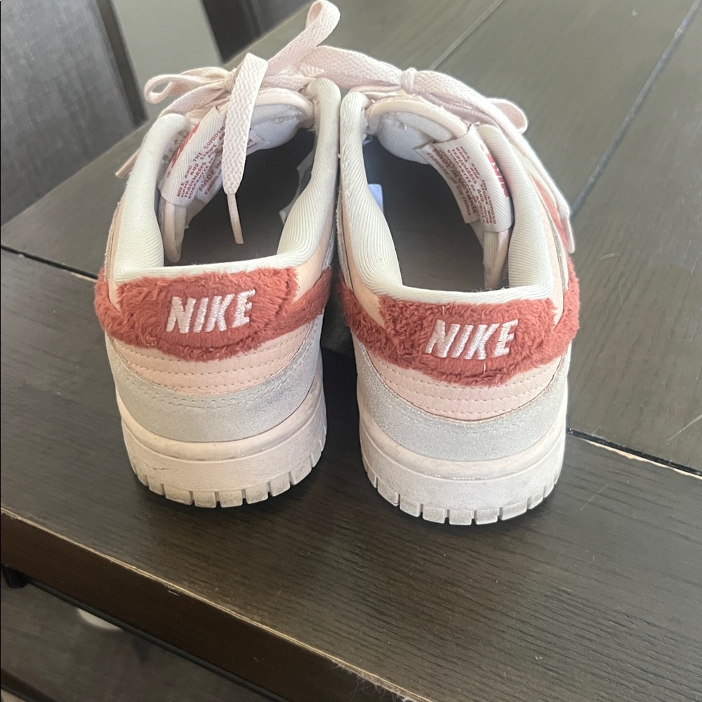 Nike Dunk - Picture 3 of 3